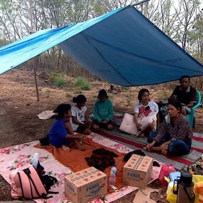 Thousands await aid after deadly Indonesia quake