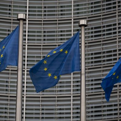 EU-UK customs union a ‘red line’, Cooper insists amid calls for talks