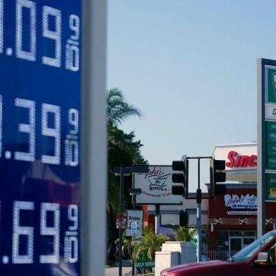 Senate environmental quality committee rejects bill to reverse 65-cent gas tax increase