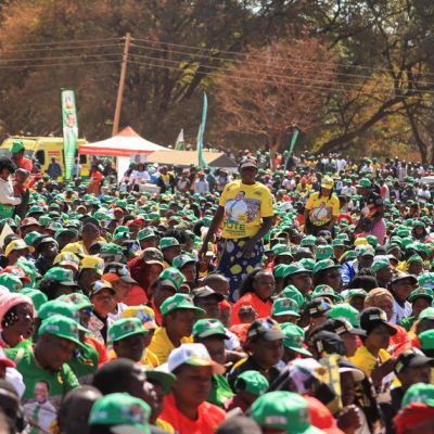 Zimbabwe presidential hopefuls use music, stars to woo crucial youth vote