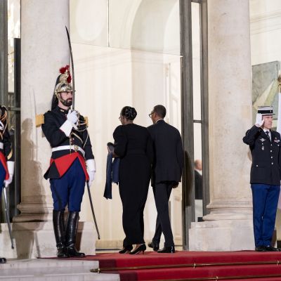 Macron under pressure: France demands end to political chaos – Baltic News Network