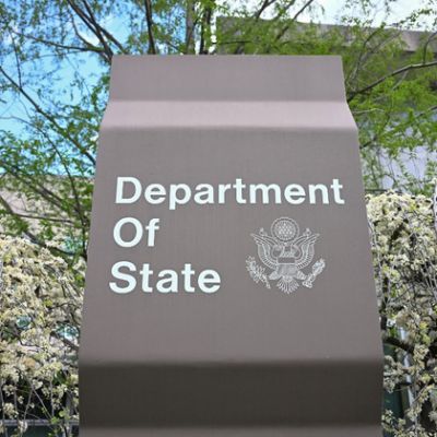 US Urges Citizens to Leave Middle East Amid Iran Threats