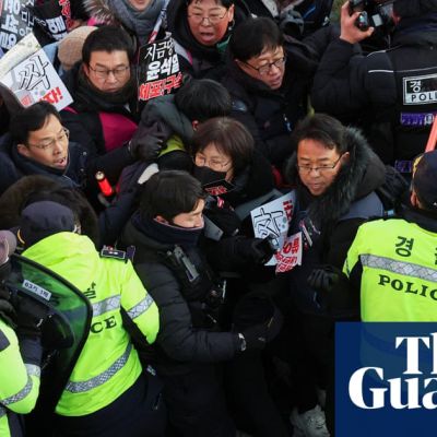 First Thing: Arrest of South Korean president Yoon Suk Yeol fails amid security force standoff