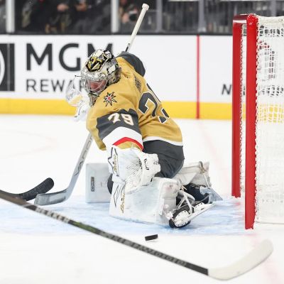 Hart helps lead Golden Knights to 4-3 shootout win over Blackhawks