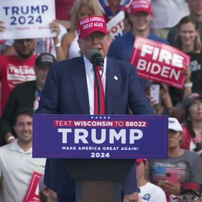 Former Pres. Trump campaigns in Racine