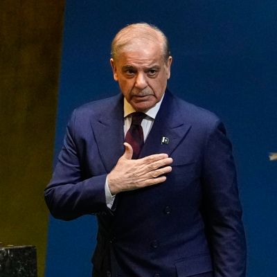 Pakistan PM calls Houthi Makkah attacks 'red line' at UN