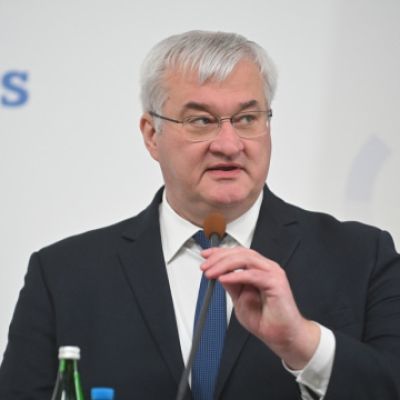 Ukraine says no peace possible without U.S., calls for stronger Europe role