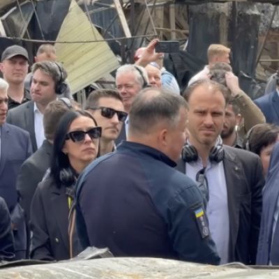 Foreign diplomats visit sites of Russian strikes in Kyiv