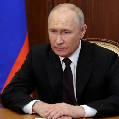 Putin to run for top post in 2024 as independent