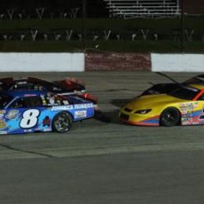 La Crosse Fairgrounds Speedway: Mike Carlson, Nick Clements win as Jeff Partington runs final races