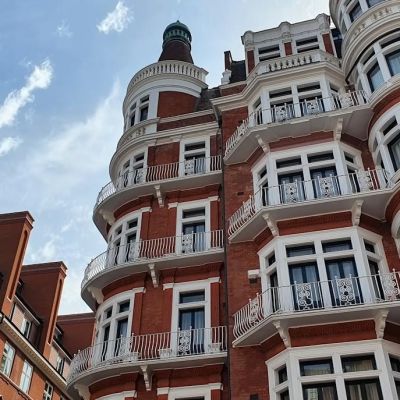 Average London rent soars to £2,736 per month