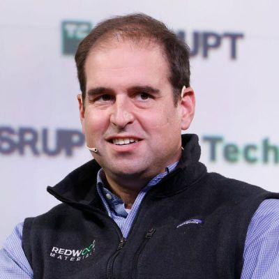 A Tesla founder started an EV battery recycling company that’s on pace to make $200 million a year