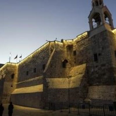 Cities worldwide hold subdued Christmas Eve celebrations amid conflicts