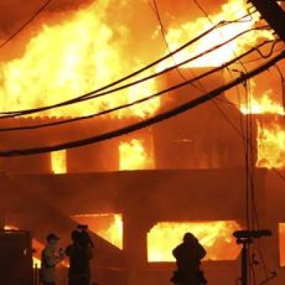 Billy Crystal, Mandy Moore among those who lost homes in Los Angeles fires