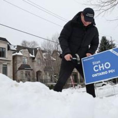 Snow boots, drill bits and rebar: How candidates are tackling Ontario’s first winter election in decades