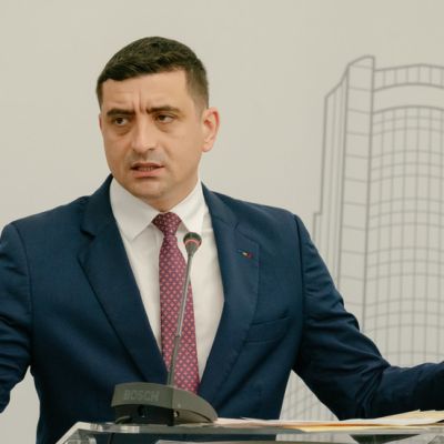 Presidential frontrunner accuses EU accession candidate of vote rigging -- RT World News