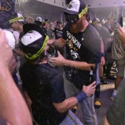 Brewers celebrate 3rd straight NL Central title, driven by underdog status