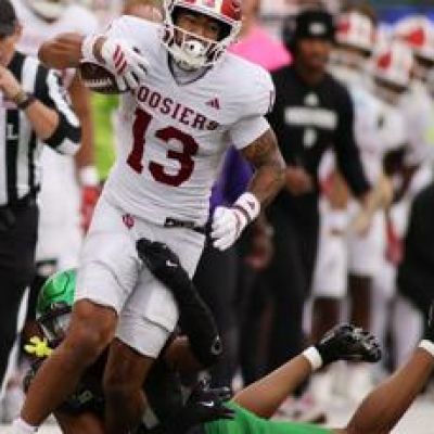 No. 7 Indiana topples No. 3 Oregon 30-20 in tight battle