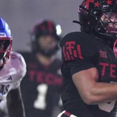 Dickey runs for 263 yards as No. 9 Texas Tech overcomes Morton’s injury to beat Kansas