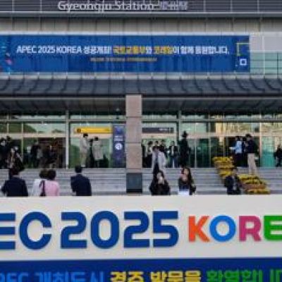 Asia-Pacific leaders wrap up APEC summit after Trump and Xi agreement on trade truce