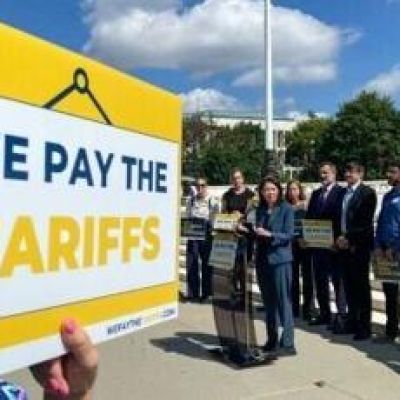 US Supreme Court hears challenge to Trump tariff powers