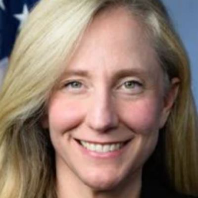 CBS Projection: Spanberger defeats Earle-Sears in Virginia Governor race