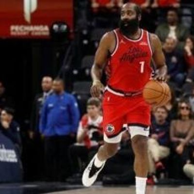 Harden’s 55 leads Clippers win as Pistons streak hits 12