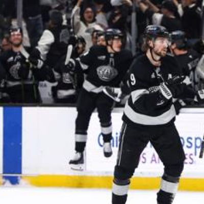 Kempe scores in overtime, Forsberg makes 19 saves in Kings’ 2-1 win over Canucks