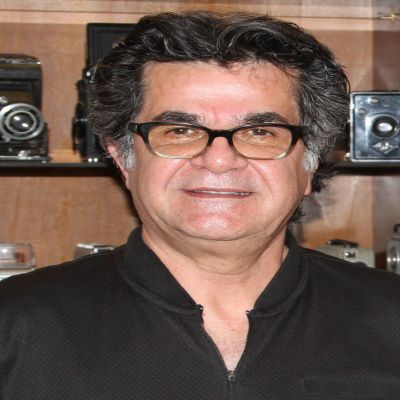 Iran sentences award-winning director Jafar Panahi to year in prison for ‘propaganda activities’