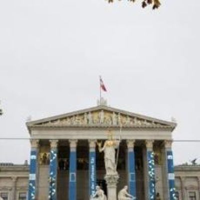 Austrian parliament approves headscarf ban in schools