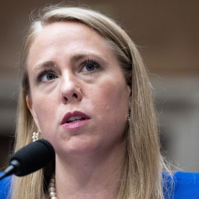 US agency urges white men to report discrimination  —  RT World News