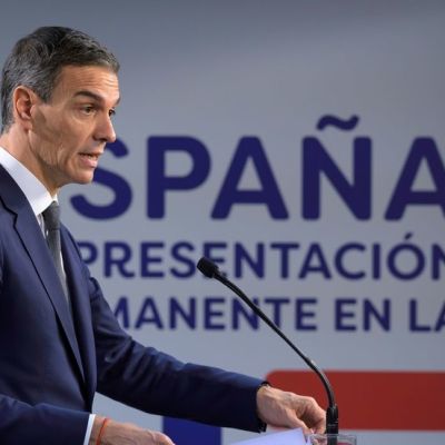 Spanish PM blasts ‘servile following’ over US-Israeli war on Iran  —  RT World News