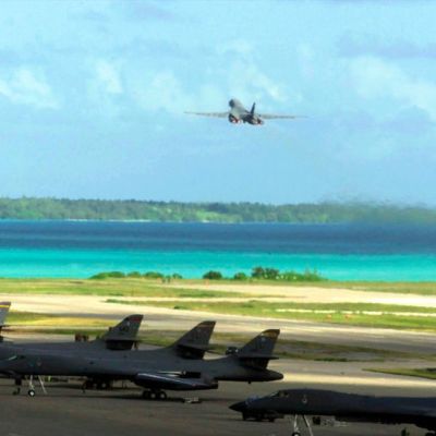 UK pauses handover of Indian Ocean islands to Mauritius amid US concerns  —  RT World News