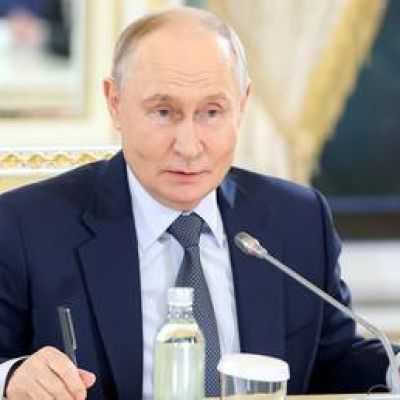 RT-Engels: Putin speaks at SPIEF: Live Updates