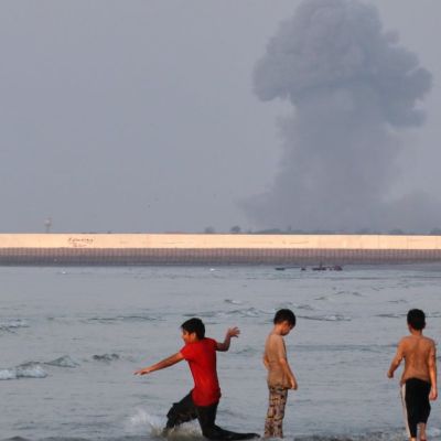 US Attacks Bridges, Collapses Tower At Key Iranian Port