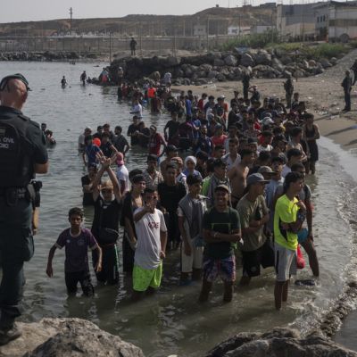US and Israel staged Spain migration invasion - Iran -- RT World News