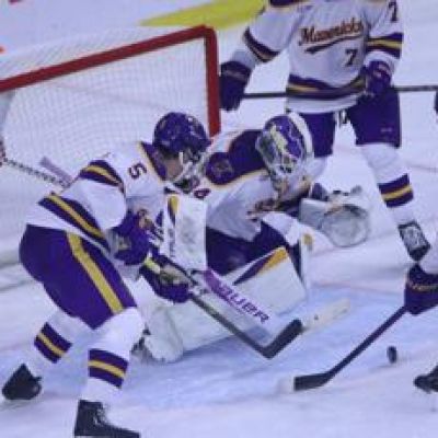 No. 19 Mavericks overwhelmed by No. 7 Wisconsin