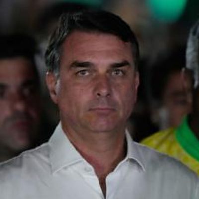 Senior US official says Flavio Bolsonaro and family will be granted U.S. visas after election loss