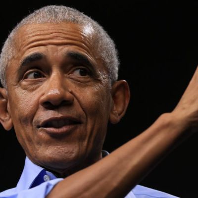 Obama wants everyone to know he’s a Cheesecake Factory dad