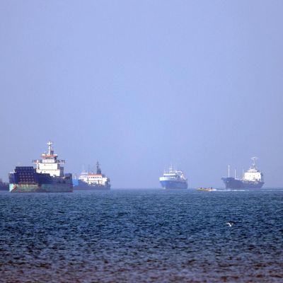 Presidential office discusses response to HMM-operated vessel fire in Strait of Hormuz – The Korea Times