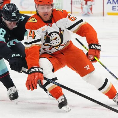 Ducks lose season opener to Seattle Kraken