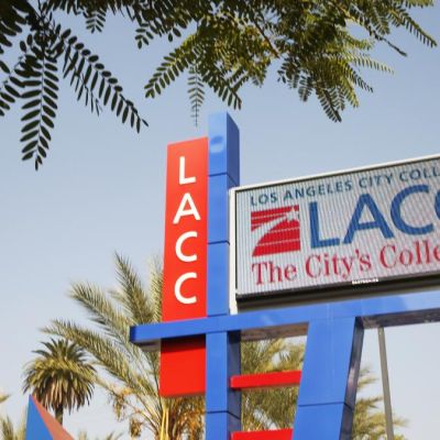 Commentary: Community colleges deserve more love from higher-ed mega-donors