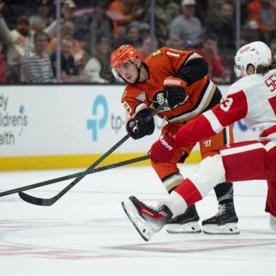 Troy Terry scores twice in Ducks’ victory over Detroit Red Wings