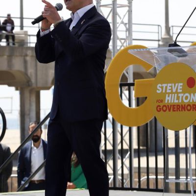Steve Hilton launches California governor bid in Huntington Beach