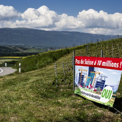 Swiss say ‘no’ to population cap but want solutions-driven debate on migration
