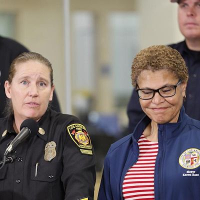 LA wildfires: What text messages sent to and from LA fire chief during blaze show