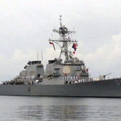 US Navy destroyer drifted four days without power in South China Sea