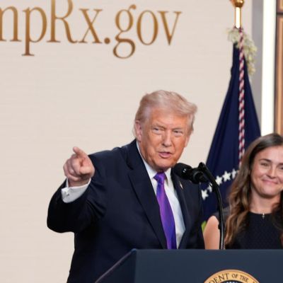 Trump launches website under his name to buy drugs at reduced prices