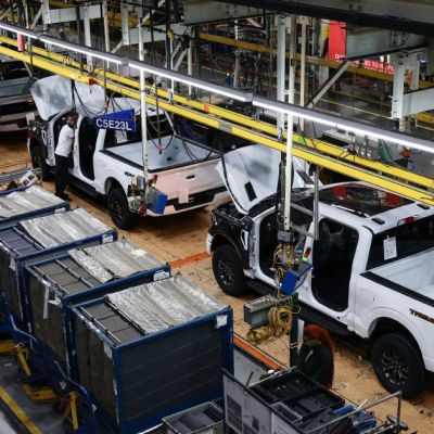 US to finalise sharply lower vehicle fuel economy standards