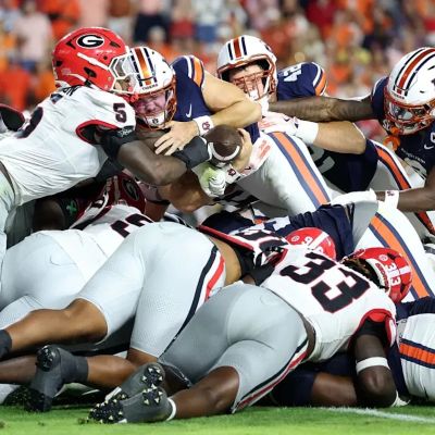 Georgia storms past Auburn thanks to controversial goal-line fumble recovery